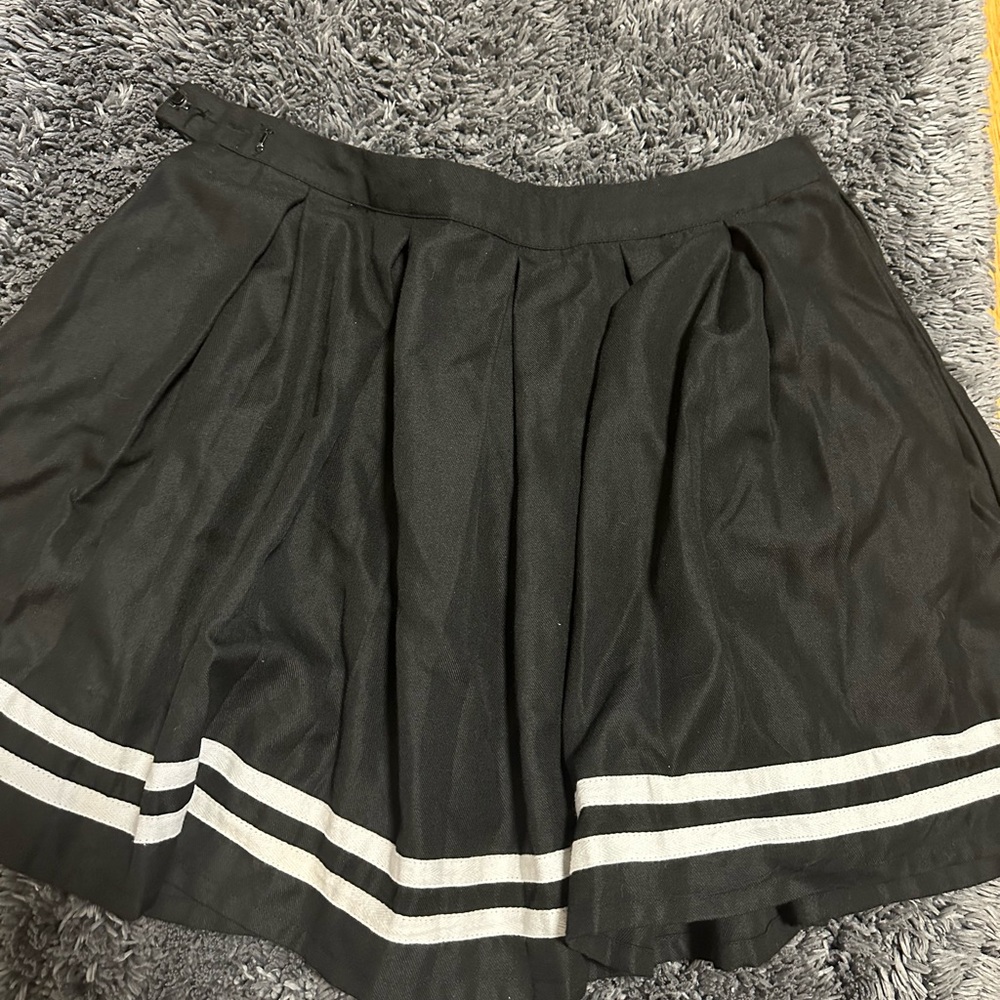 Hot topic brand skirt
